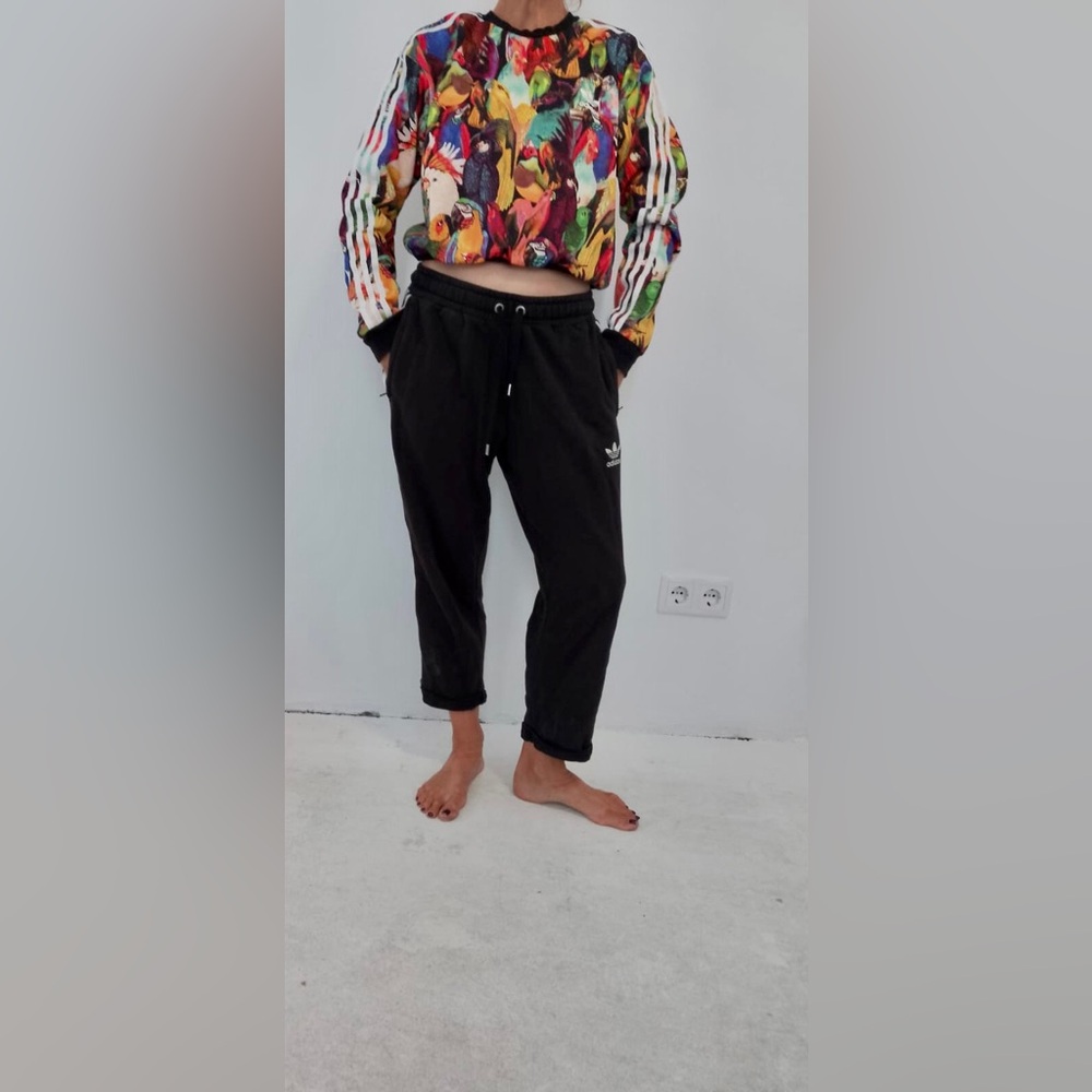 Adidas Black Joggers with Drawstring Waistband and Colorful Adidas Cropped Sweat